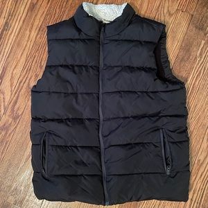 Boys black puffer vest